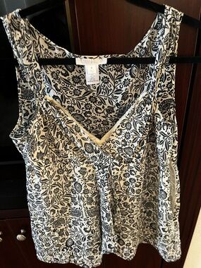 White House Black Market silk top. Black and White Floral V-Neck Camisole